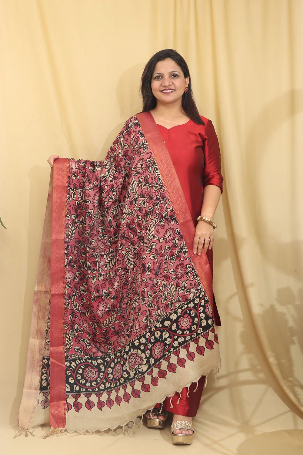 Beautiful Pink Kalamkari Hand Painted Pure Bangalore Silk Dupatta