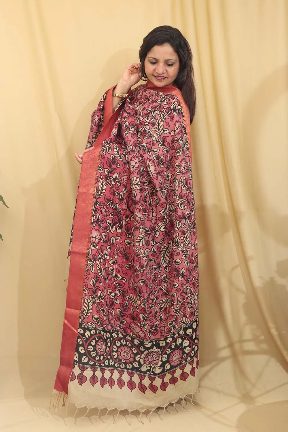 Beautiful Pink Kalamkari Hand Painted Pure Bangalore Silk Dupatta