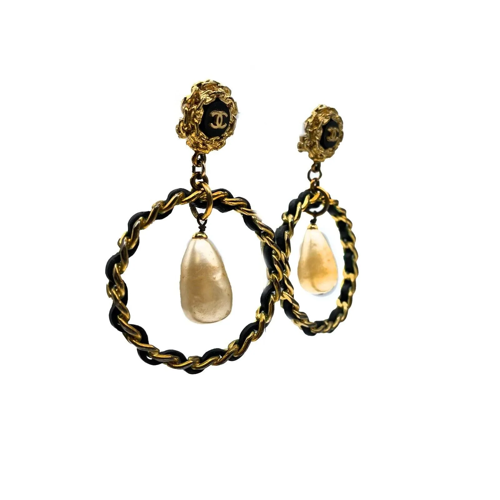 Chanel - Collection 27 Chain 1980s CC Gold Tone Pearl Clip-On Hoop Earring