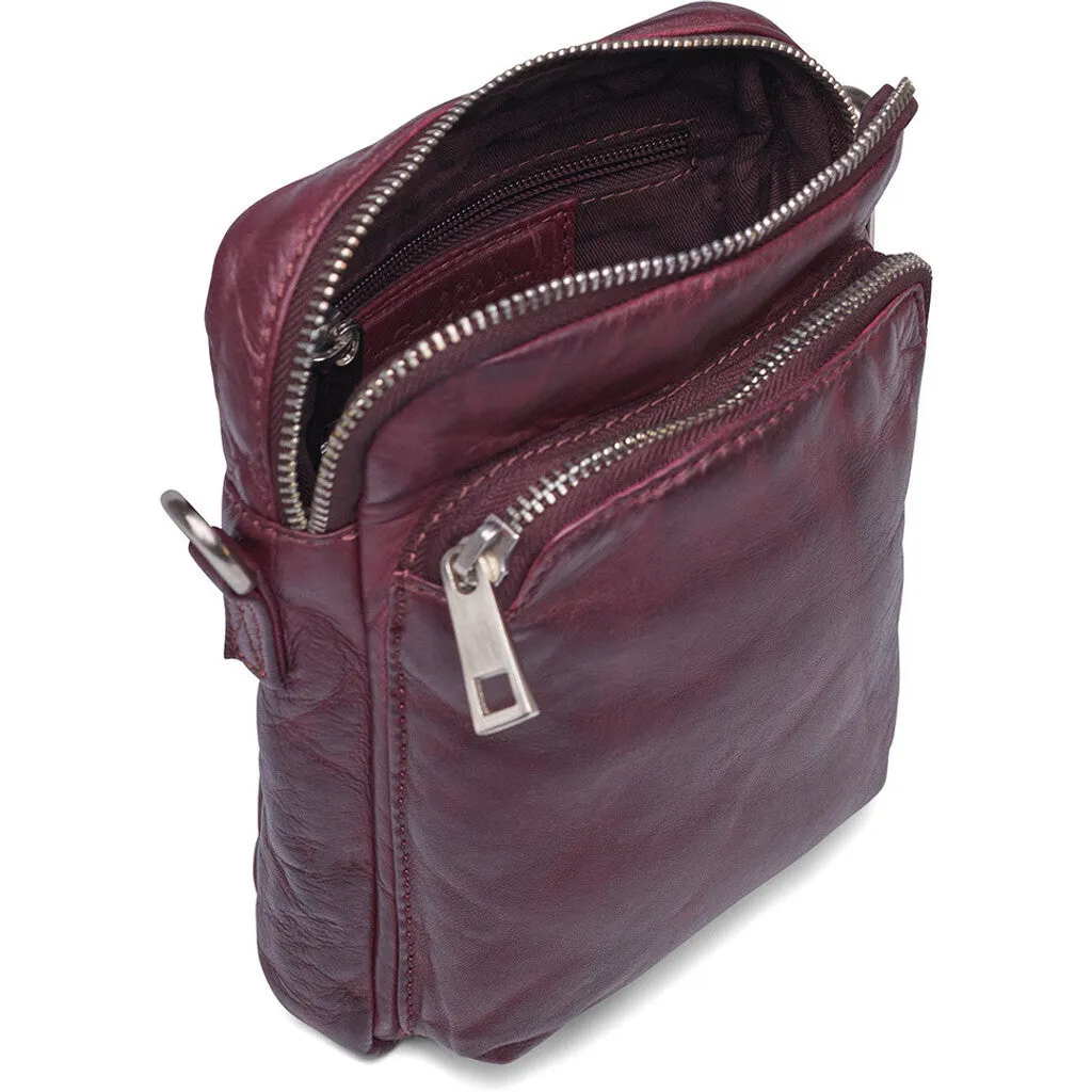 Mobile bag in delicious leather quality / 15818 - Cranberry