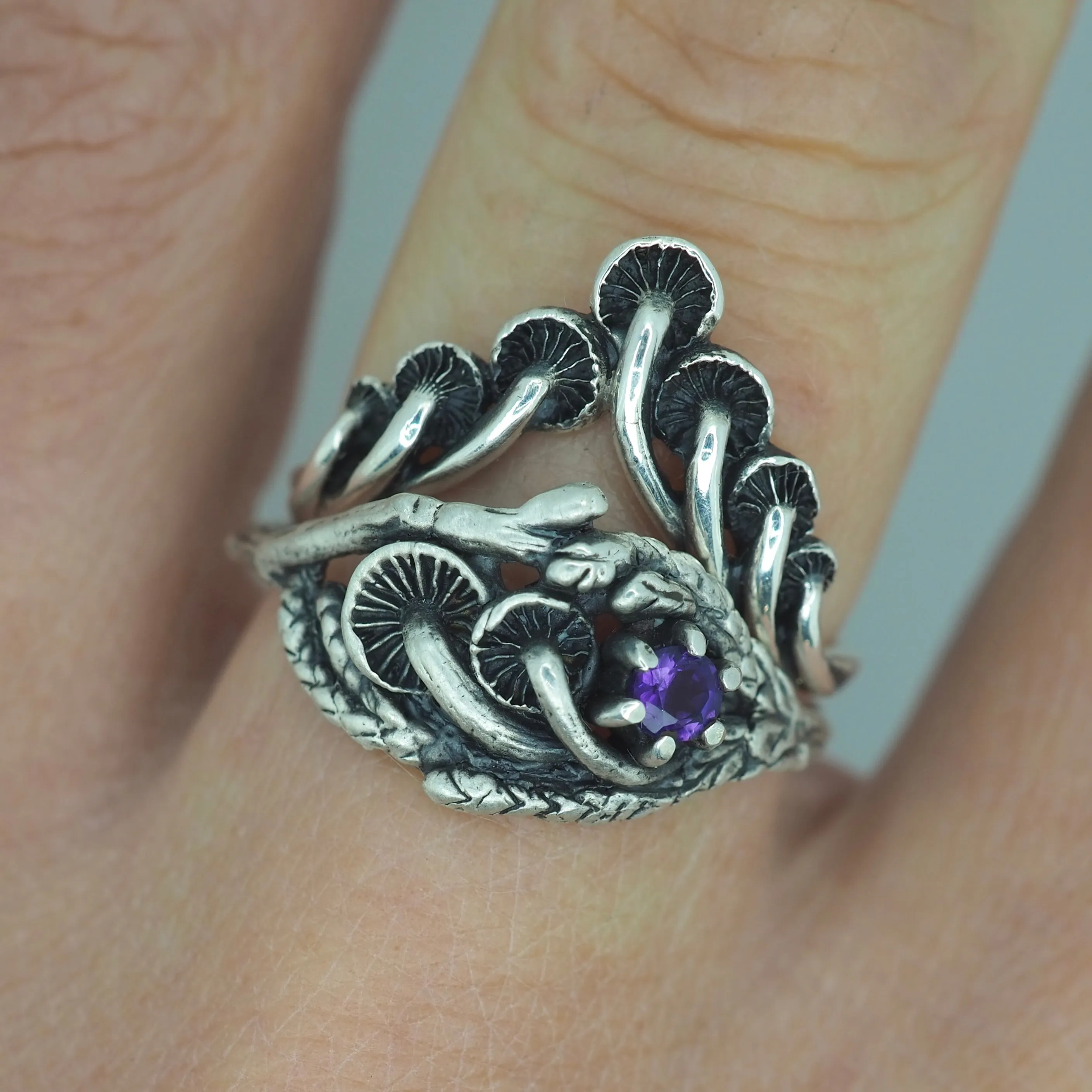 Mushroom crown ring