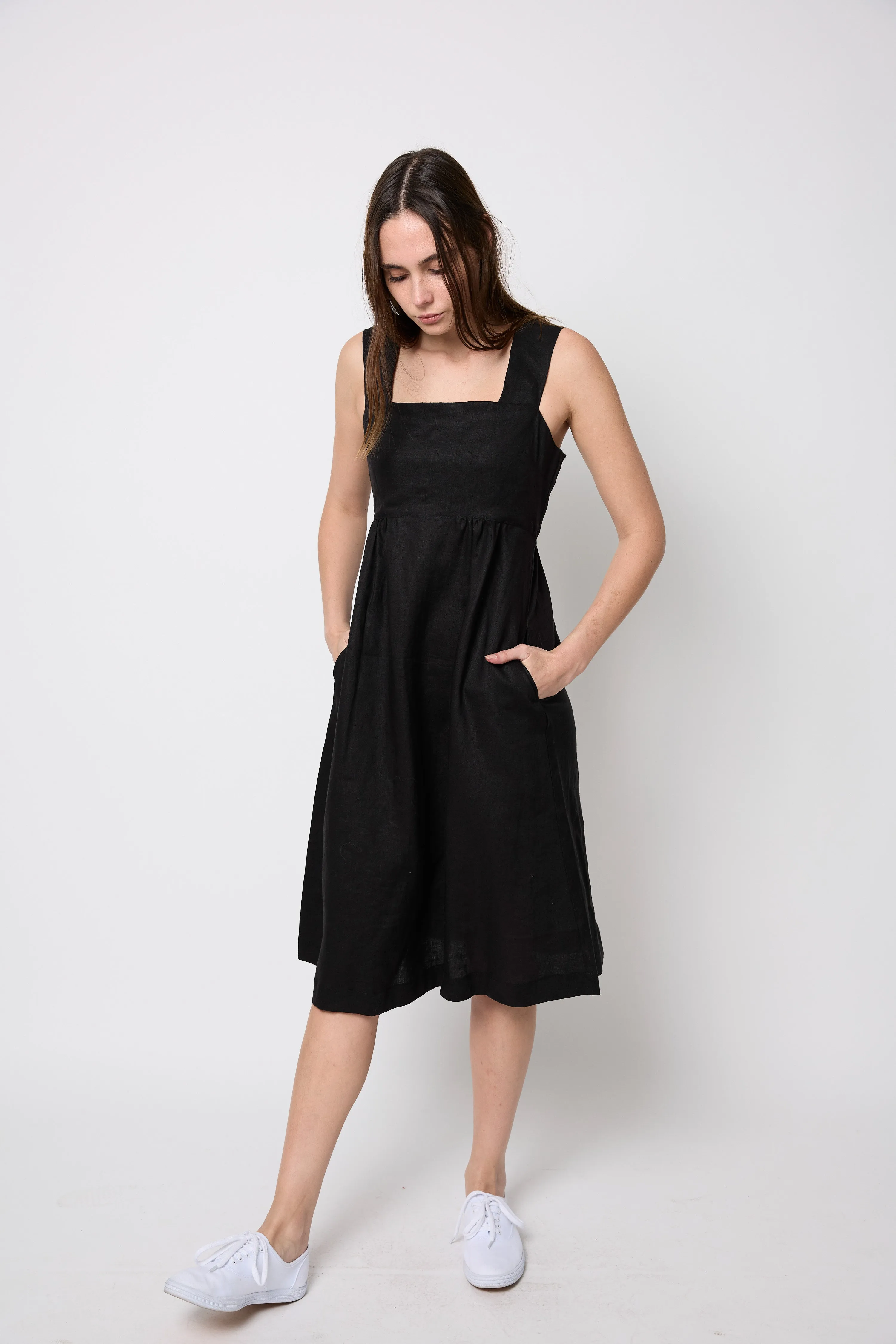 Pinafore º Black